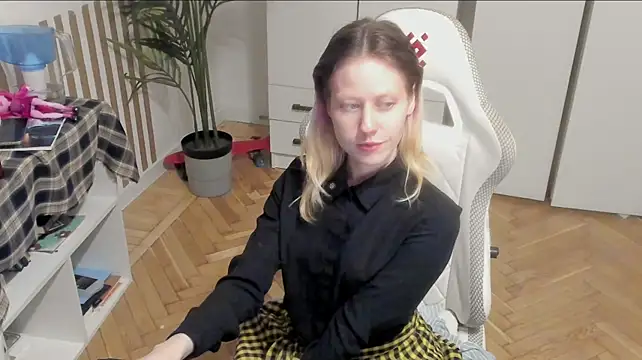 Silly__Millyn Live XXX chat