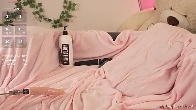 Živý XXX chat KessyPlaudis