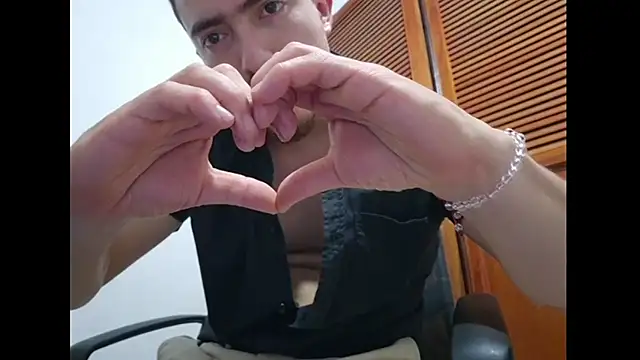 Chatroom XXX en direct de TouchDaddy4