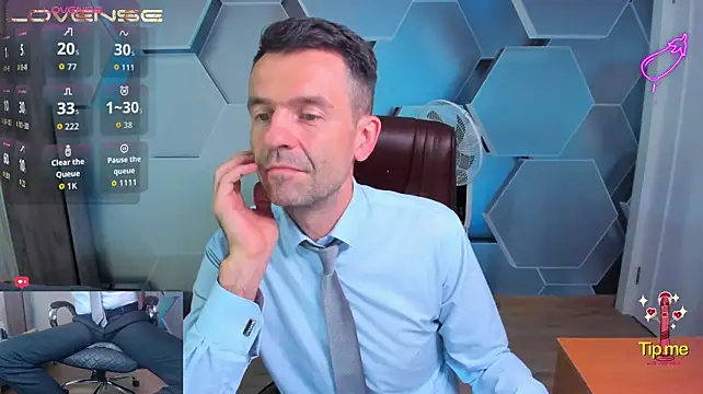 SteveTiger Chat XXX live