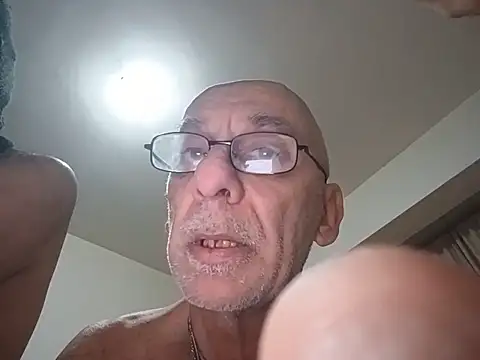 Toby2712 webkamerás műsora