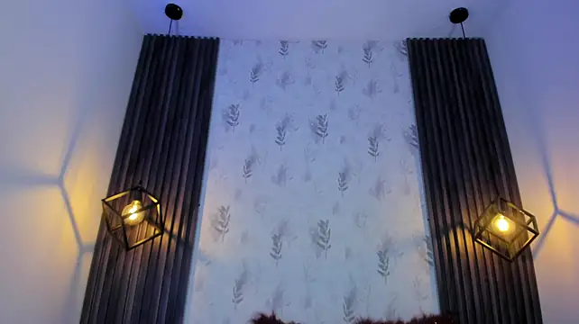 צ'אט XXX בשידור חי של NahomyCarther