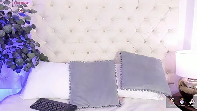 sophie_pariss' Live XXX Chat