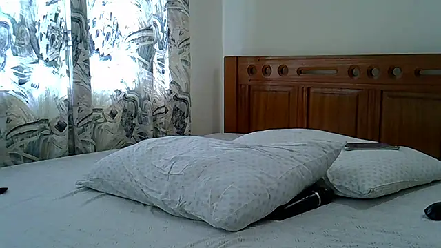 Chat +18 de SHYNNYBLAQASS ao vivo