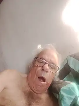 AIDIl63 webcam show