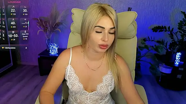 แชท XXX สดของ NikkiiStill