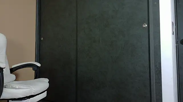Chat XXX Live eren_jeager