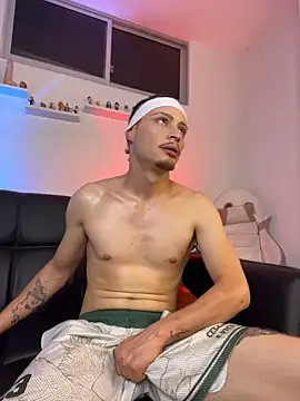 AleFoxx Live XXX-chat