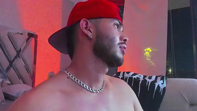 Vincentblack Adlı Modelin Canlı XXX Sohbeti