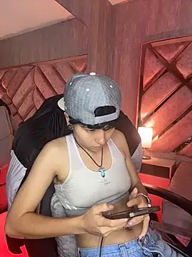 Онлайн чат XXX ian_mathias_