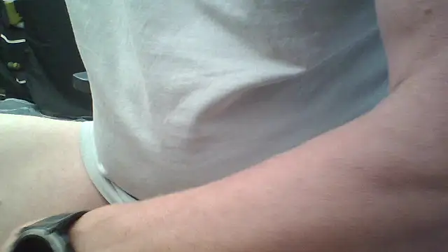 ennu1977 Live XXX Chat