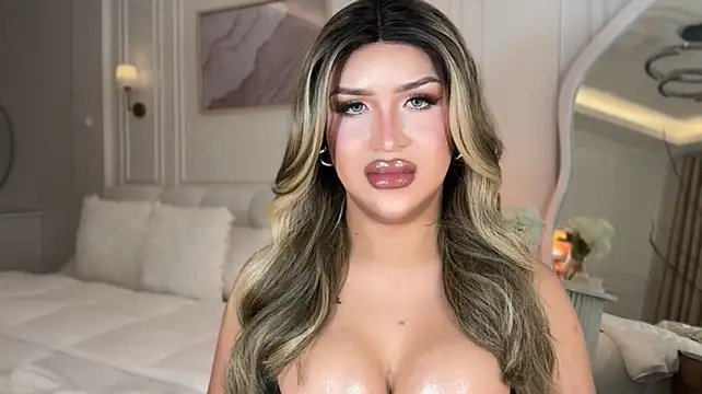 Chat +18 de Your_Majesty_Tyra ao vivo
