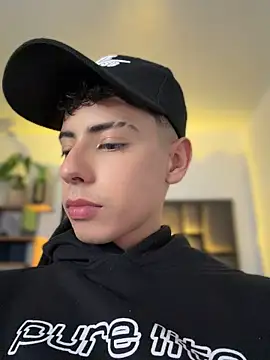SebastianReed_ Chat XXX live