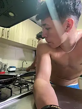 Luke_Muscle Chat XXX in diretta
