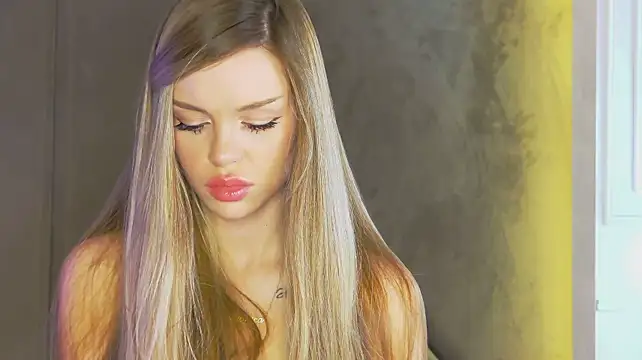 MarilynNova Chat XXX in diretta