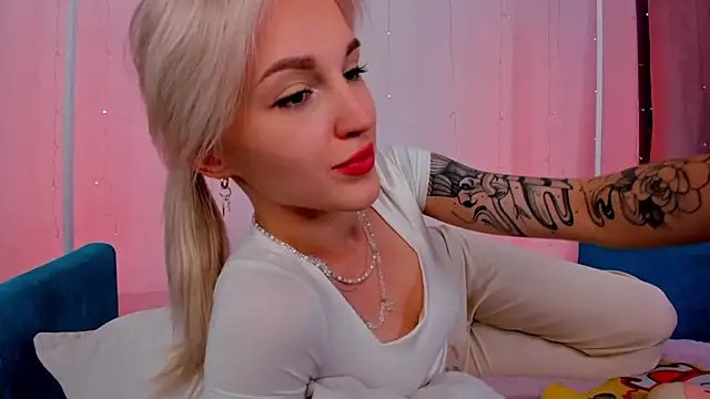 Онлайн чат XXX LisaFoxyMe