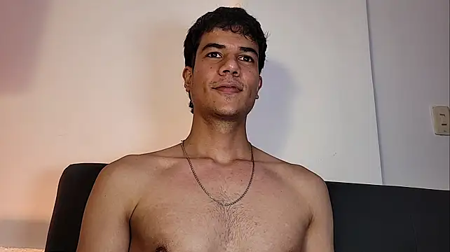 Derek_stud_ 即時 XXX 聊天