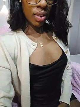 XXX chat uživo modela Im_Camila__