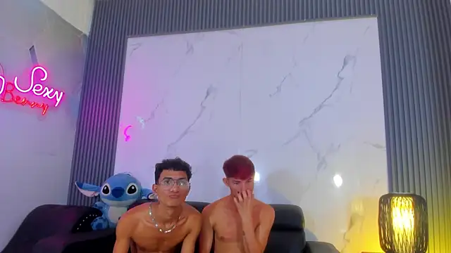 BOYS_IN_THE_EMPIRE's Live XXX Chat