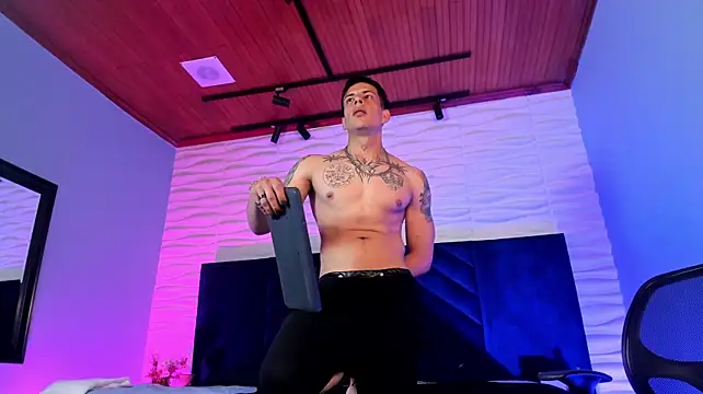 Dustin_Sonne Adlı Modelin Canlı XXX Sohbeti