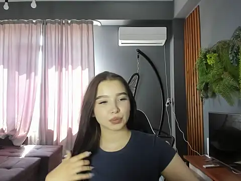 Gina_Mon – Naživo XXX chat