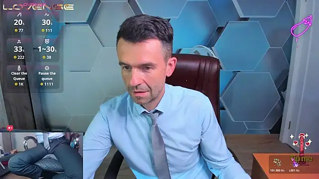 XXX chat uživo modela SteveTiger