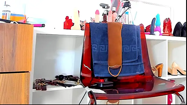 KarlaHartley live XXX chat