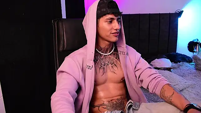DemonKush-- live XXX chat