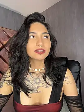 Czat XXX na żywo – Velvet_Mysstic
