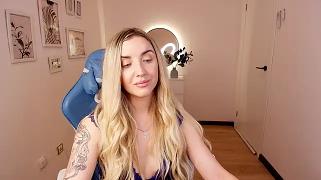 White_F0x Chat XXX live