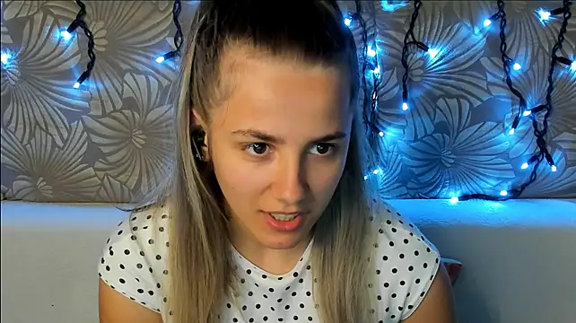 XXX chat uživo modela MaggieCake