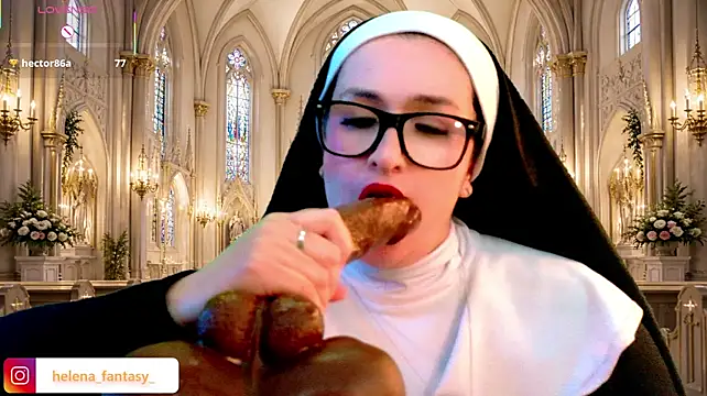 Chat +18 de helenas_fantasy ao vivo