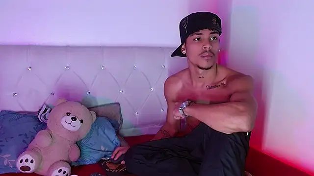 Angel_foxc13 élő XXX-chatje