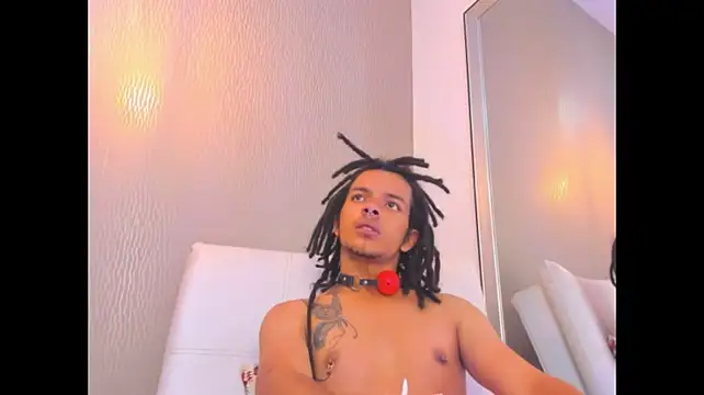 Lucas_jones élő XXX-chatje