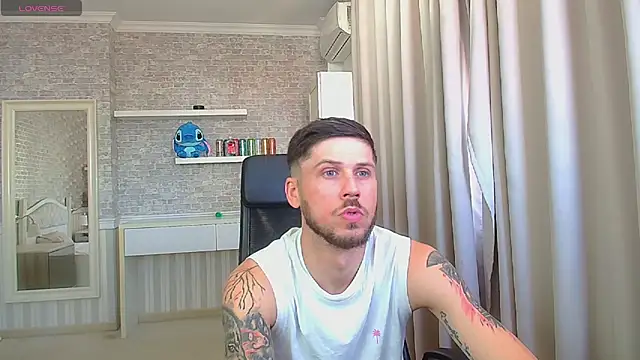JonahShawn Live XXX chat