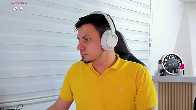 XXX chat uživo modela Rick_Adams