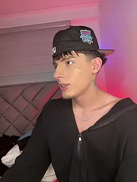 Mateo_Mitchell live XXX chat