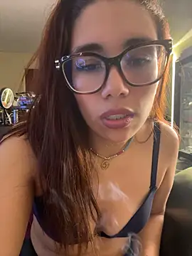 Chat +18 de Alice-fire ao vivo