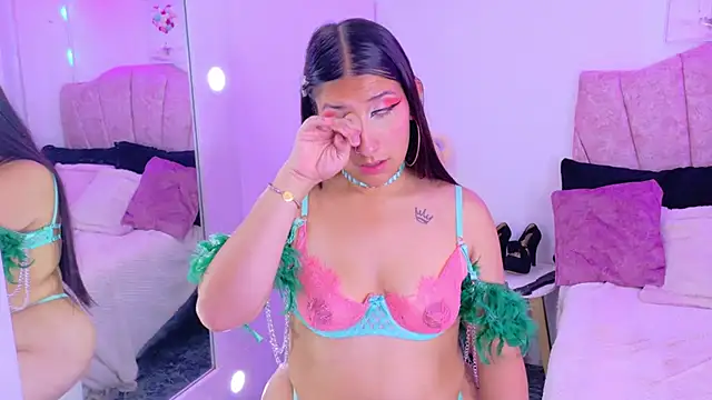 Chat XXX en directo de Sara_Blum