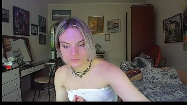 milliKira006 Chat XXX in diretta