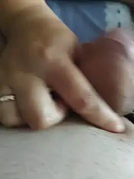 Webkamerová show MadaamJizz_DickLewd
