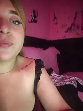 venuscopper Adlı Modelin Canlı XXX Sohbeti