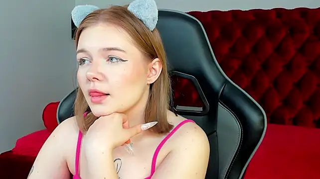 Chat +18 de ElinaVale ao vivo