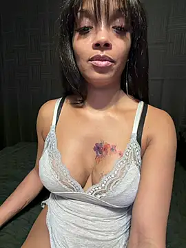 Chat XXX en directo de Rakiyahcharms