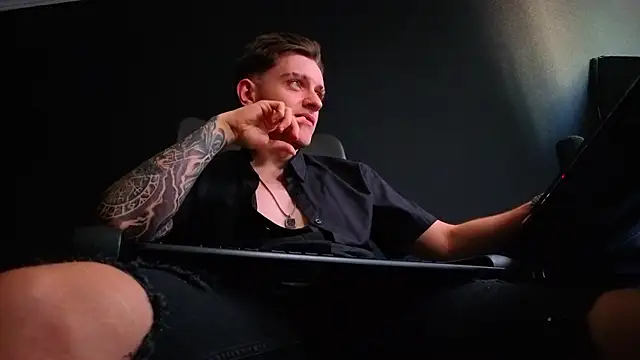 FelixStarkk – Naživo XXX chat