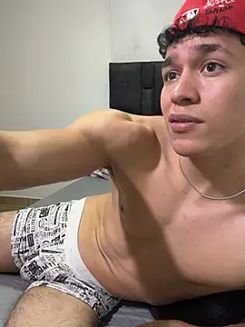 Luke_Muscle লাইভ XXX চ্যাট
