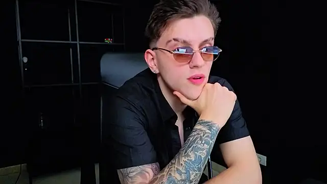 FelixStarkk 라이브 XXX 채팅