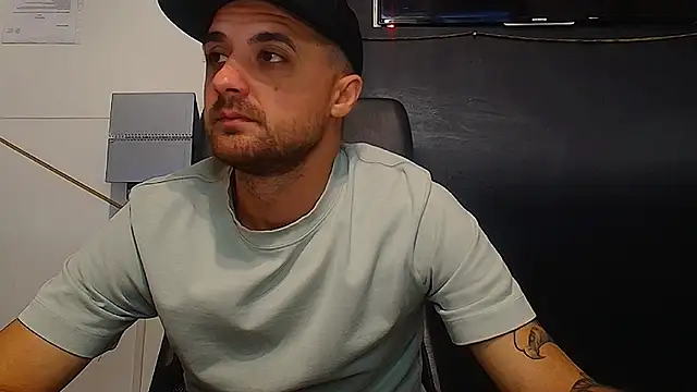 Czat XXX na żywo – JamesMyerss