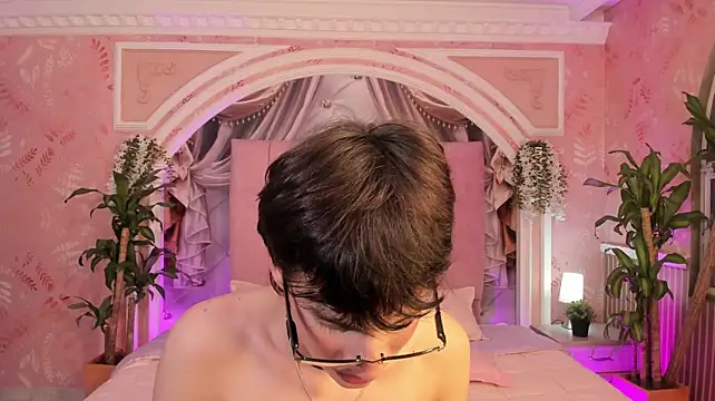 max_hunter1 live XXX chat