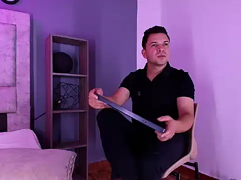 XXX chat uživo modela Hey_Noaah